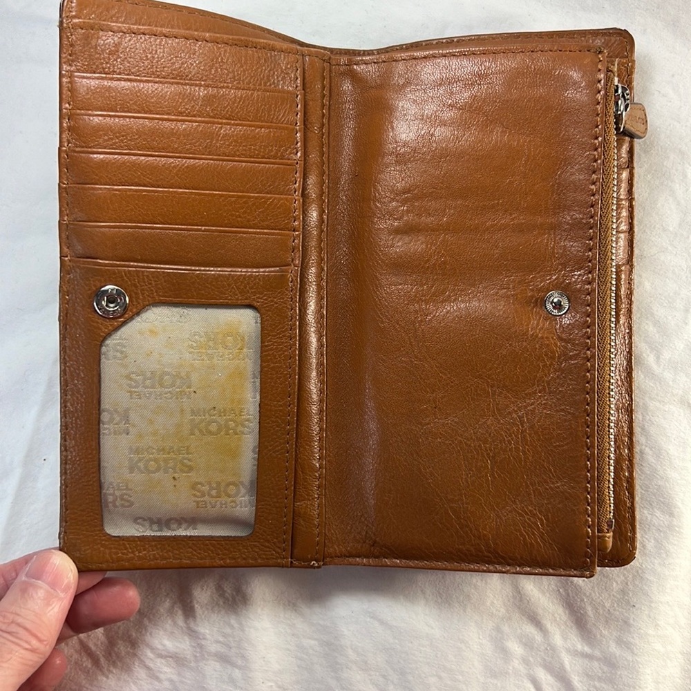 Micheal Kors wallet. Light brown with silver stud accents moto bikercore - Picture 6 of 12